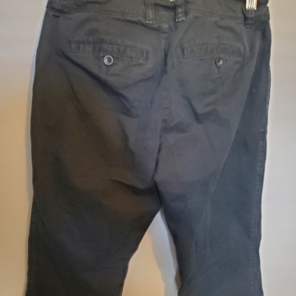 GAP Faded Black Khakis Vintage Rolled Crop Pants - Size 0R - Picture 10 of 13